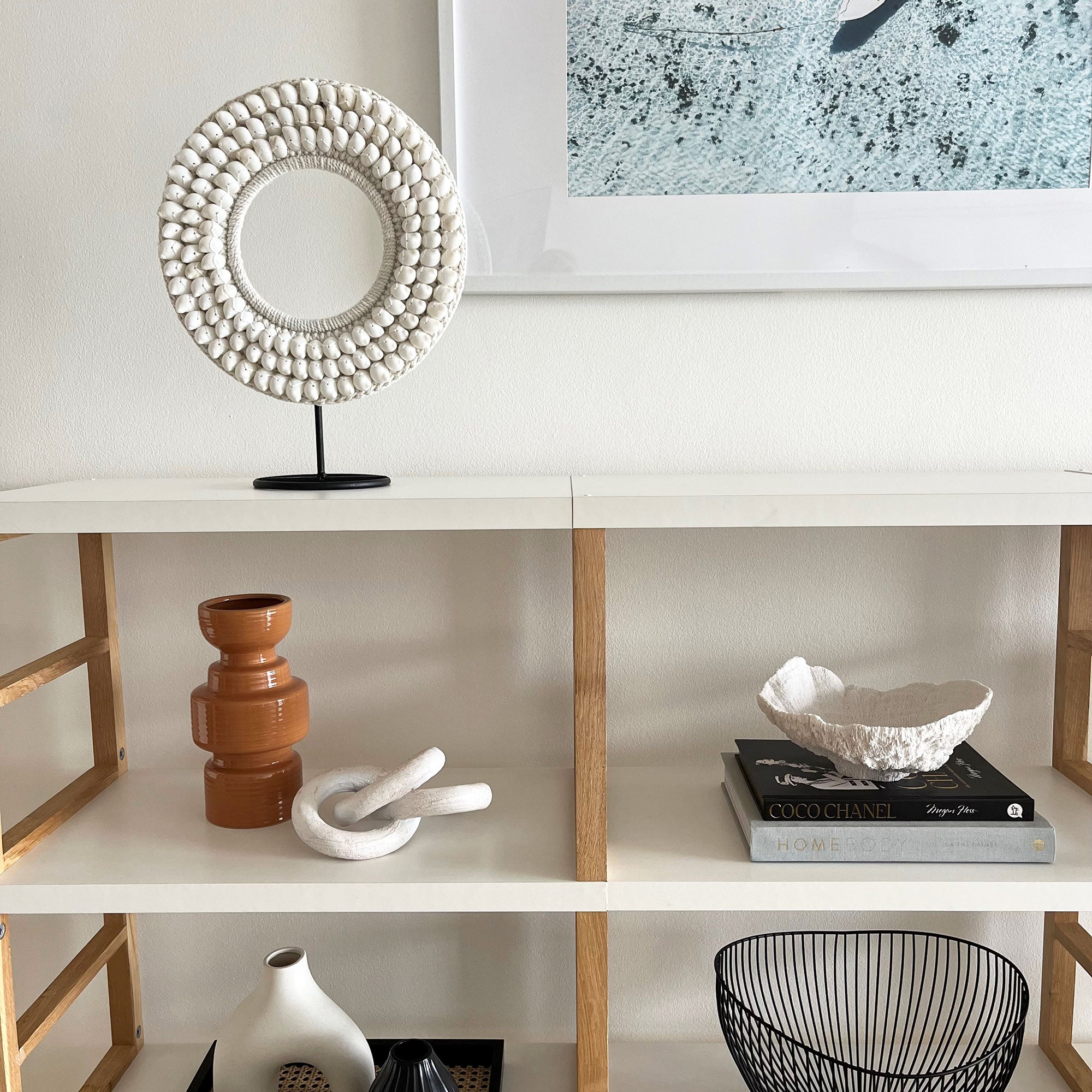 Shell Shape Stand Tribal Shell Decor Stand-White Shells-Medium – Escape to Paradise