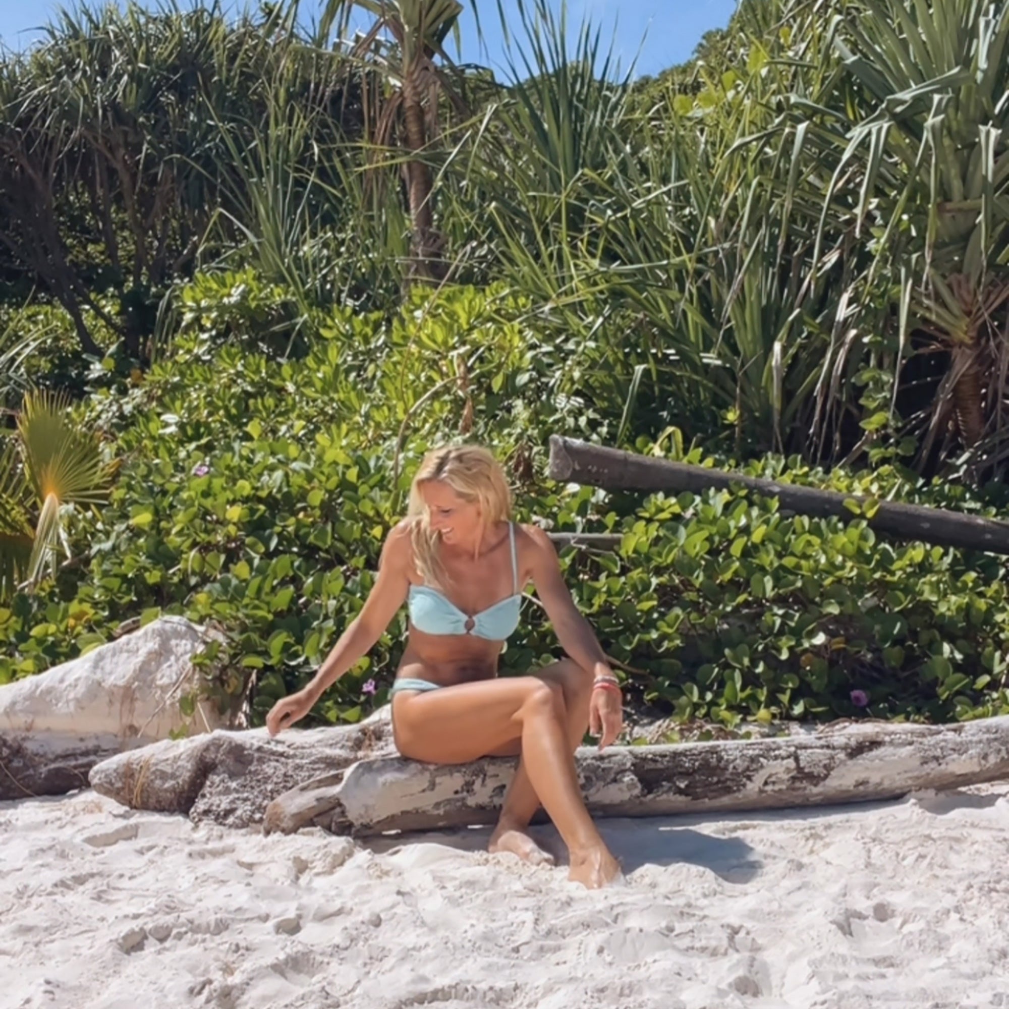 Bandeau Bikini Top-Embossed Mint Shells