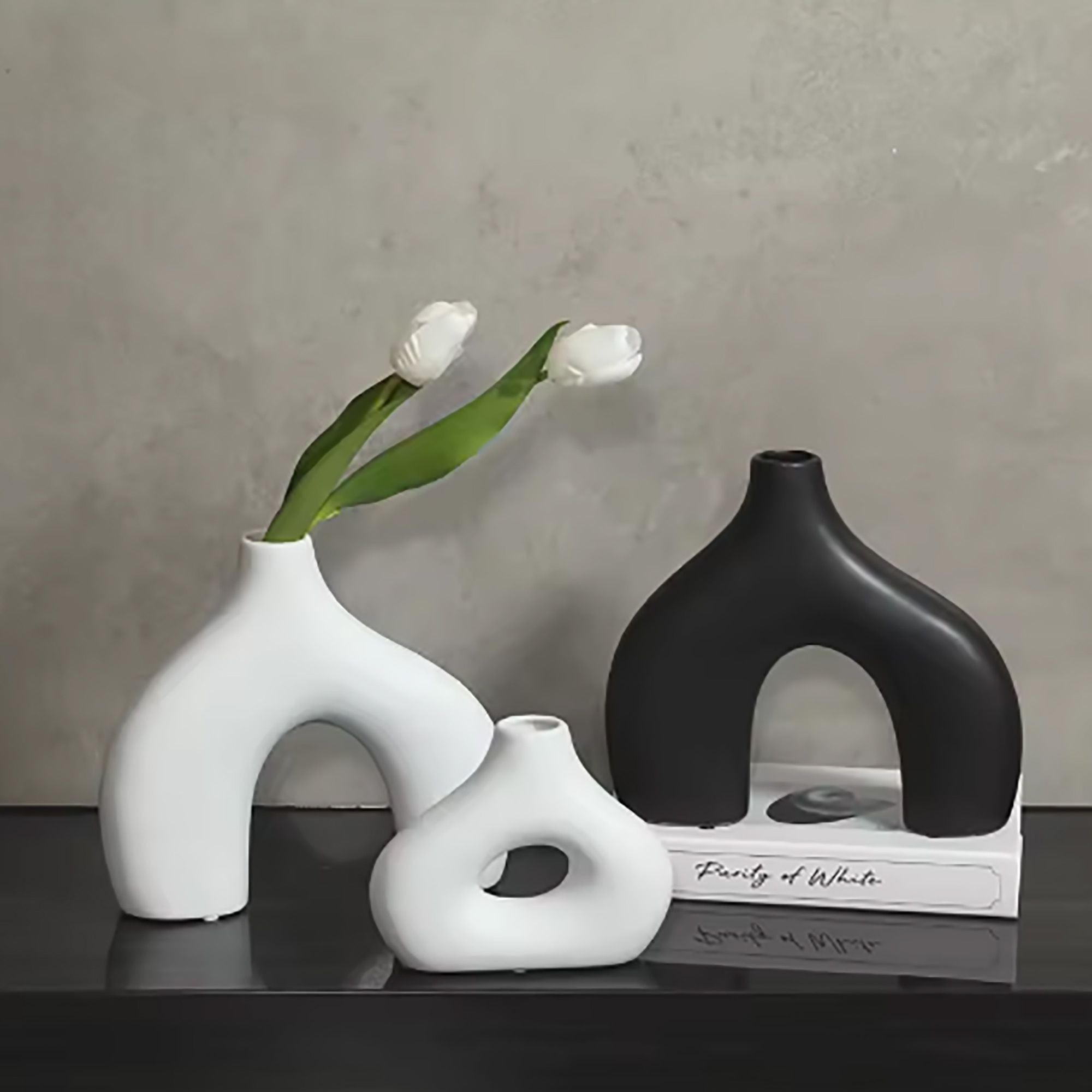Arch Vase-Black