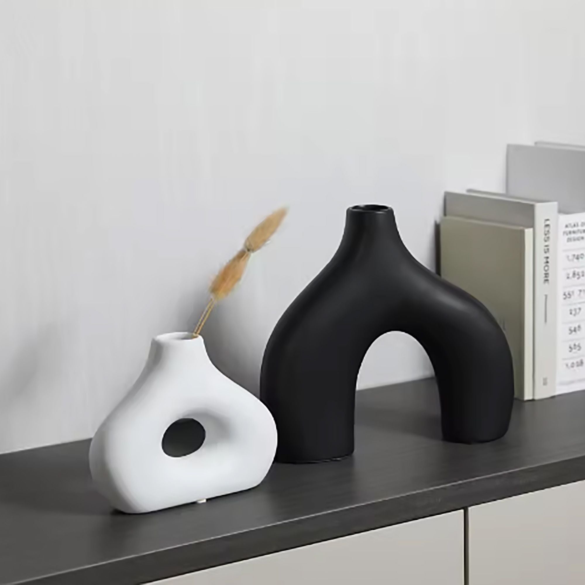 Arch Vase-Black