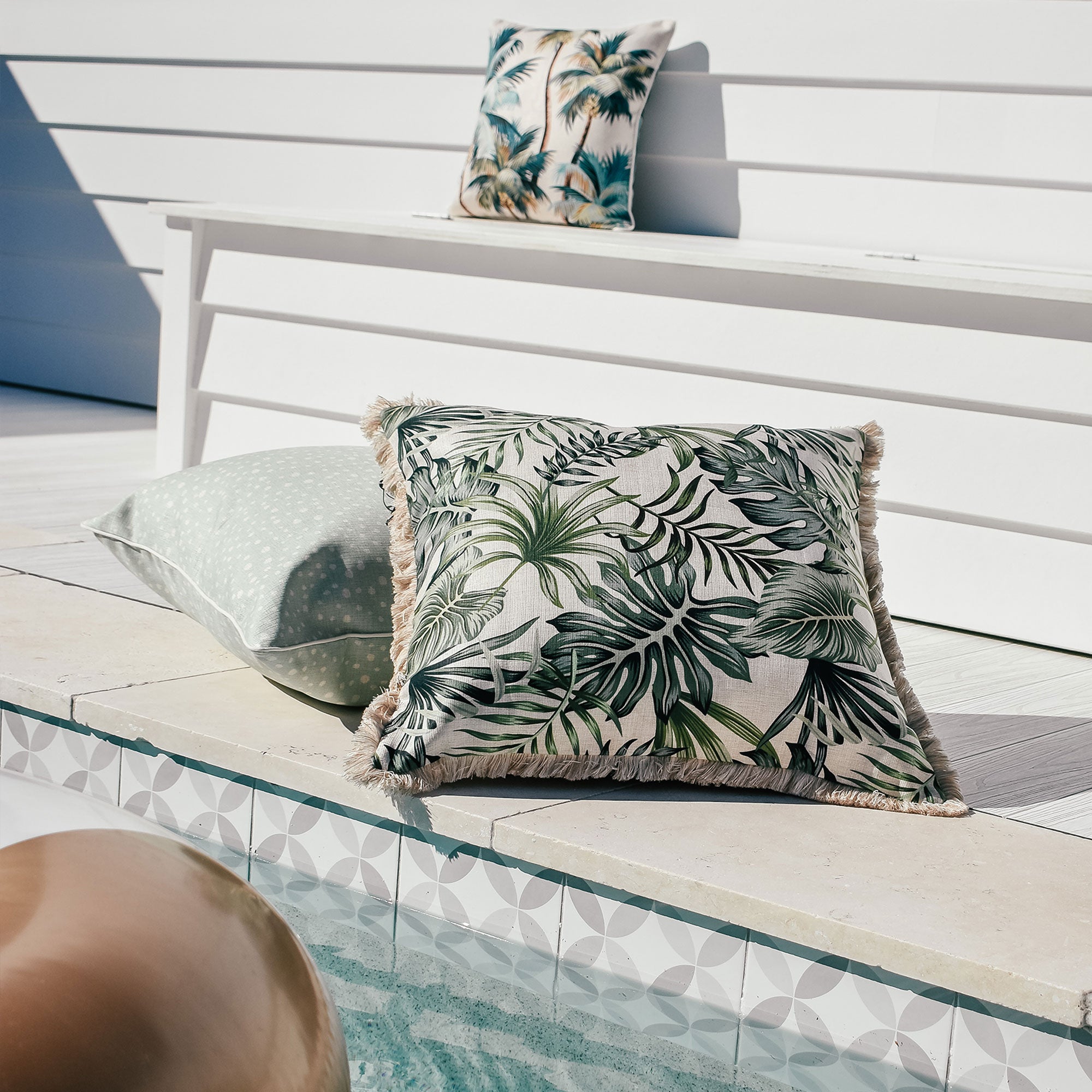 cushion-cover-with-piping-palm-trees-natural-45cm-x-45cm_